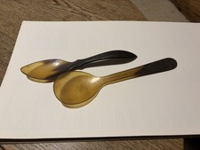 Zwei wunderschöne Löffel aus