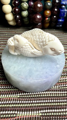 Geschnitzter anhänger fische - anhänger,
